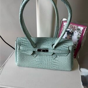 Green Crocodile-Embossed Shoulder Bag with Metallic Clasp